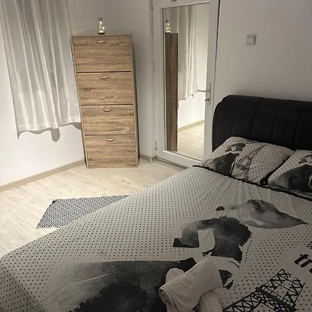 Apartamnet Regim Hotelier Βουκουρέστι Εξωτερικό φωτογραφία