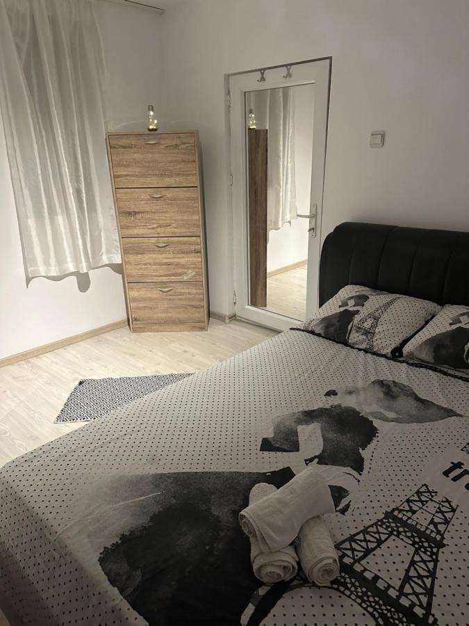 Apartamnet Regim Hotelier Βουκουρέστι Εξωτερικό φωτογραφία